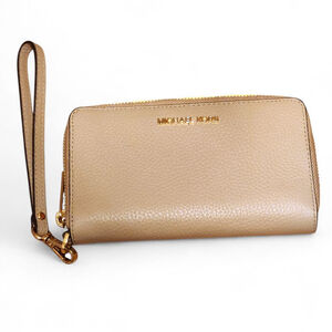 Michael Kors Beige Leather Jet Set Travel Wristlet